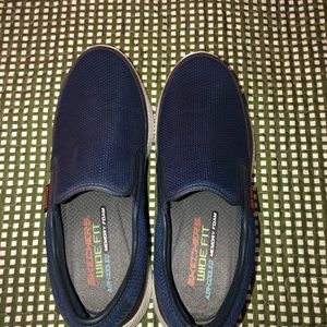 Slip on sketchers athletic